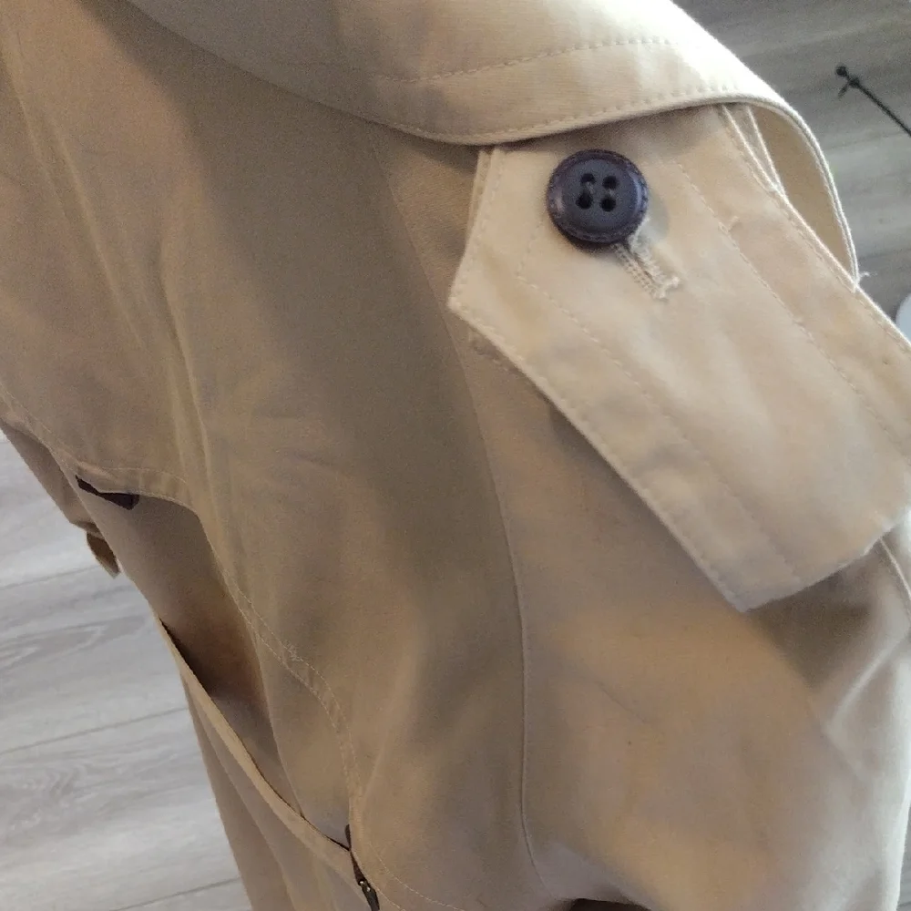 Vintage Etienne Aigner Trench Coat - Picture 14 of 17